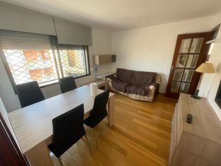 Location Appartement  Carrer mossèn ritort i faus. Àtic exclusiu estudiants de 3 hab al costat urv