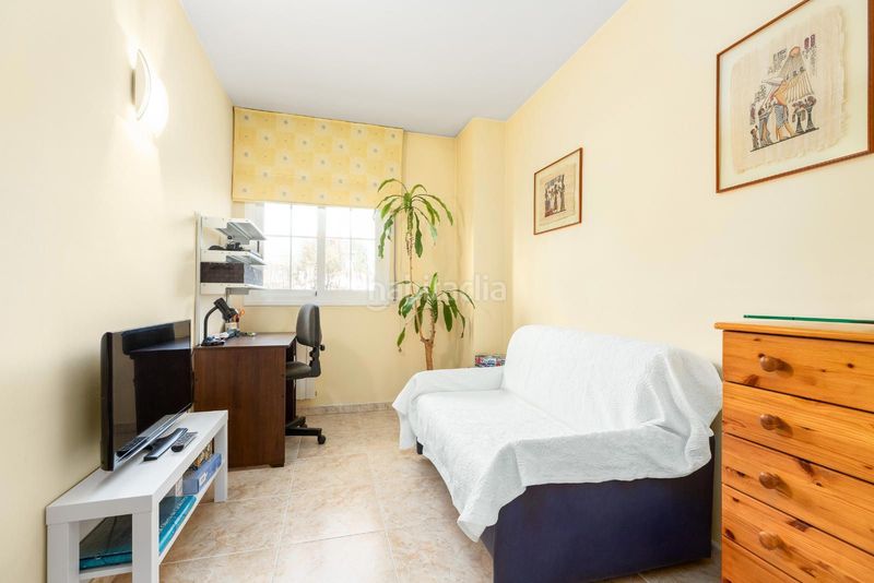 Foto ae64fae0-f4d3-4173-a34b-d8426987590e. Casa adossada amb calefacció aparcament piscina a Parets del Vallès