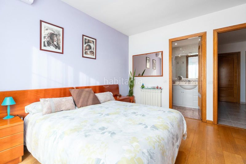 Foto b94007e4-d935-41ea-92ac-65e2abf2f03d. Casa adossada amb calefacció aparcament piscina a Parets del Vallès