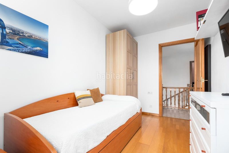 Foto bd6723c3-968a-4fe9-9c09-160d230b6f22. Casa adossada amb calefacció aparcament piscina a Parets del Vallès
