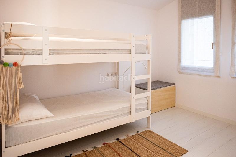 Foto 5aa0e10c-7c1a-46cb-982c-a44ac9899e00. Alquiler casa adosada piso duplex en segunda linea de mar en Palamós