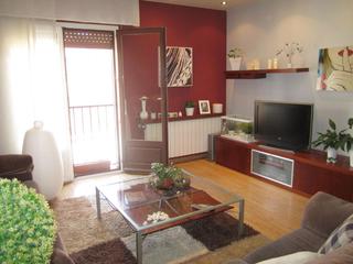 Flat in Catalunya 1. Piso con inquilino centelles