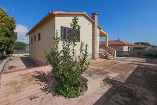 Chalet  Verge de monrserrat. Casa cuatro vientos  en venta forgars de selva.