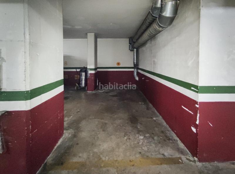 Foto 2743e2f8-6db9-4df5-9d10-0f61e9e0d0db. Parking coche plaza de parking ideal inversores en Sabadell