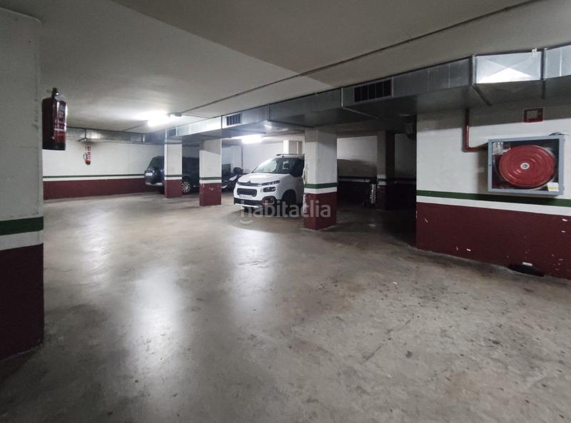 Foto 478b026d-df4f-48a7-8bed-928ade279497. Parking coche plaza de parking ideal inversores en Sabadell