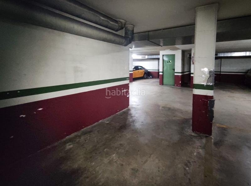 Foto 7715596f-0f67-4735-97f2-d33687500465. Parking coche plaza de parking ideal inversores en Sabadell