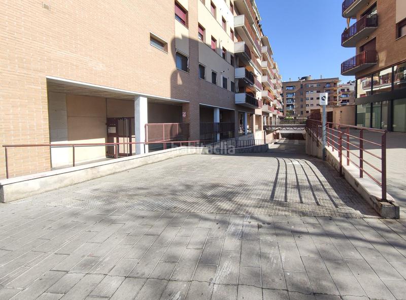 Foto 9b06468c-52cd-4710-9393-746aa6c13716. Parking coche plaza de parking ideal inversores en Sabadell