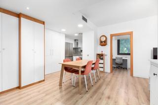 Pis  Cami del bosquet. Piso con terraza, piscina y garaje