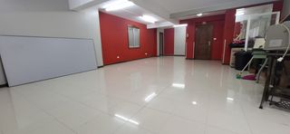 Lloguer Oficina  Rúa de venezuela. Oficina o taller en calle venezuela de 70m²