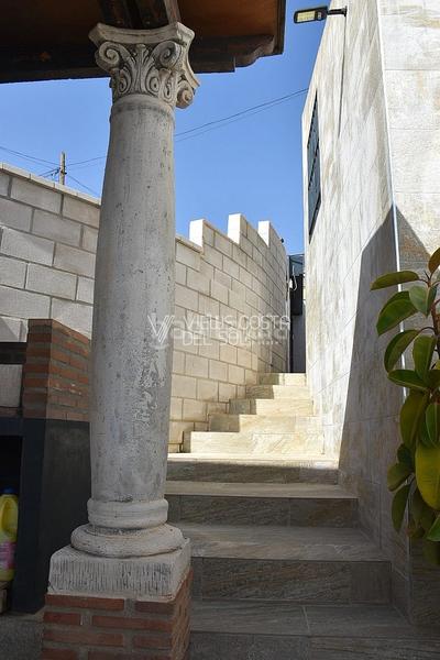 Foto 0b8a460b-6276-48c4-a0ac-33660ff4caad. Chalet se vende espectacular villa independiente en Nerja