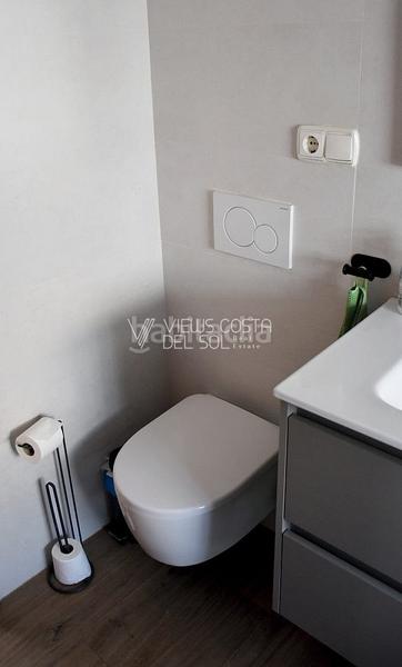Foto 0bcf6149-8dd9-4543-9368-42b1a794bebd. Chalet se vende espectacular villa independiente en Nerja