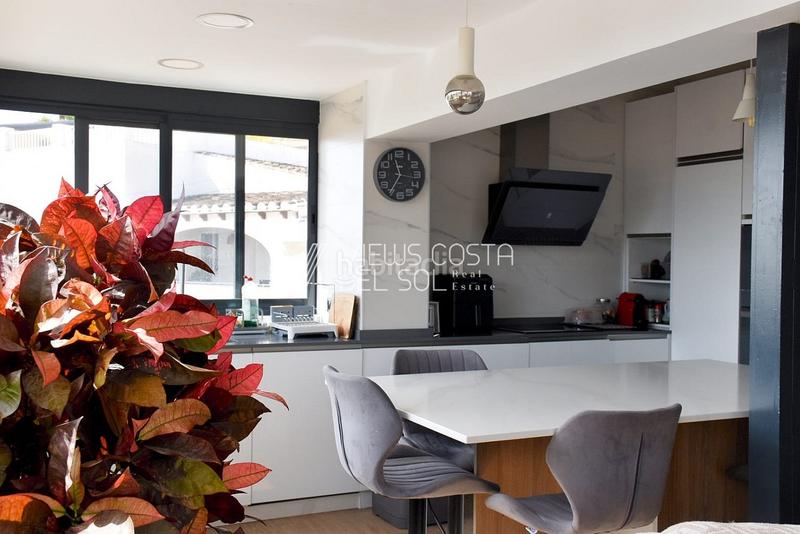 Foto 3ef57169-4be3-4108-8e61-426e73051b0f. Chalet se vende espectacular villa independiente en Nerja