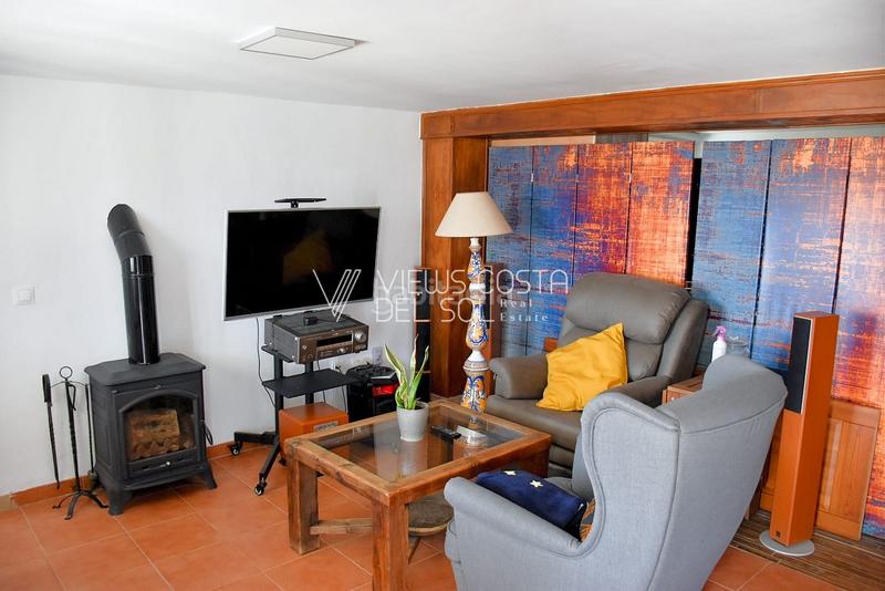 Foto 628f87e8-285c-4942-ab30-724737bc20a4. Chalet se vende espectacular villa independiente en Nerja