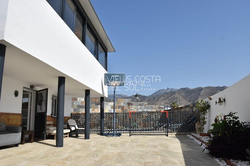 Foto db6991fc-f6cd-44fd-8f43-550ce8f0b6d4. Chalet se vende espectacular villa independiente en Nerja