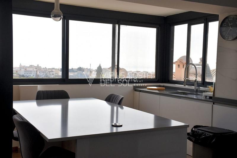 Foto ee12a2bd-0e65-42d4-834f-e6755822ca7a. Chalet se vende espectacular villa independiente en Nerja