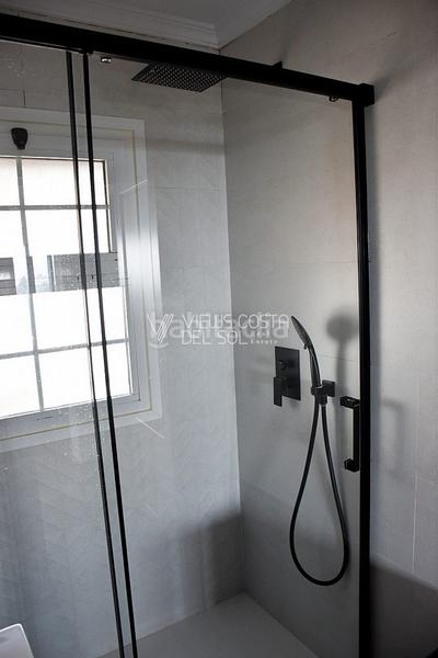 Foto f7b6ae39-8cd1-4bdb-b04c-91aad7908dac. Chalet se vende espectacular villa independiente en Nerja