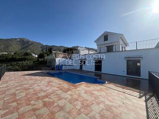 Lloguer Xalet a Frigiliana. Se alquila villa en frigiliana