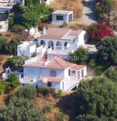 Haus in Torrox Pueblo. Se vende finca con dos casas en torrox, málaga
