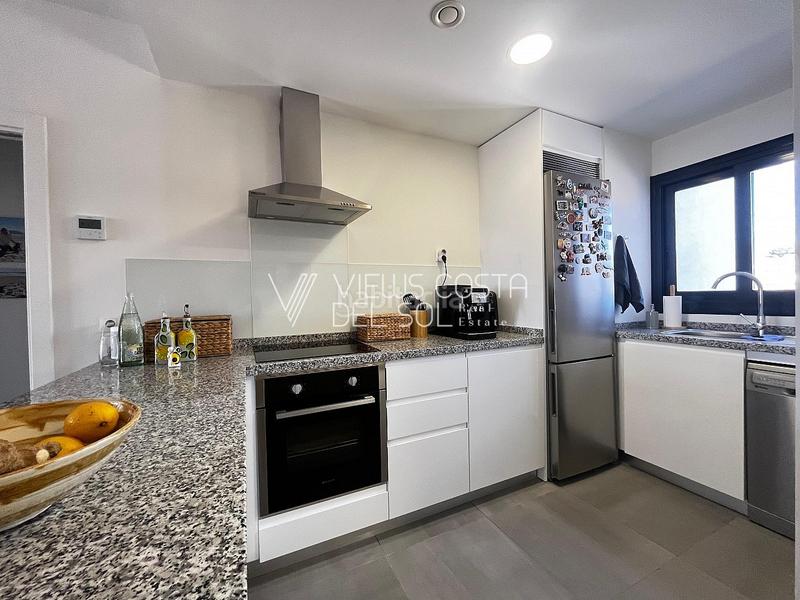 Foto 31f85282-83b4-4e60-b7bd-1ebb3f2daa61. Apartamento se vende apartamento de lujo con licencia turística , vistas al mar, parking, trastero. en Algarrobo Costa