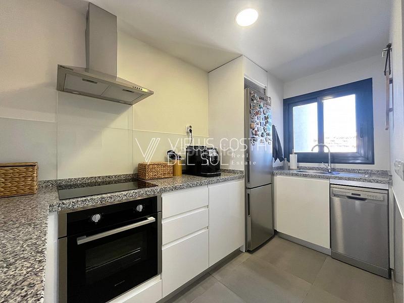 Foto 998e97a7-d901-4998-81b7-f325f8b48ecb. Apartamento se vende apartamento de lujo con licencia turística , vistas al mar, parking, trastero. en Algarrobo Costa