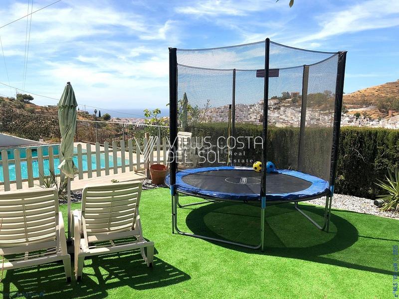 Foto 7a722021-d7cc-486d-a15e-6c0e0f8dad84. Casa amb aparcament piscina a Torrox pueblo Torrox