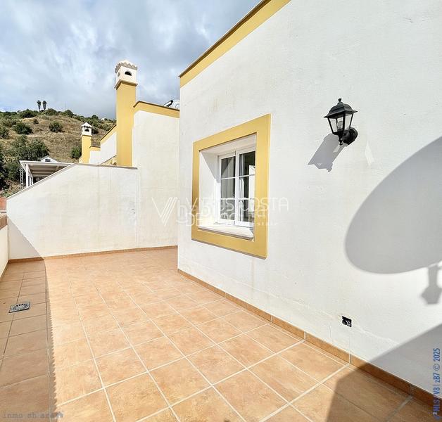 Foto 56392221-9b8c-4c55-9c52-f86070b00ac5. Haus mit heizung parking in Torrox pueblo Torrox