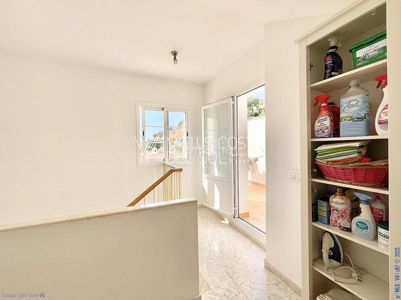 Foto bbf87271-55d3-4c18-9a98-1a75b7278220. Haus mit heizung parking in Torrox pueblo Torrox