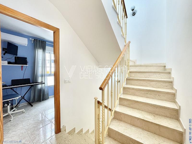 Foto ce739e4f-7a22-4ea6-a706-6c40c6df03d5. Haus mit heizung parking in Torrox pueblo Torrox