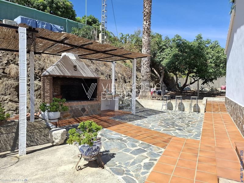 Foto aea91cd9-9408-4f8c-a43c-56e0d6fc5f77. Casa  de campo con parcela de 1238 m2, piscina privada, zona de barbacoa y terraza en Frigiliana