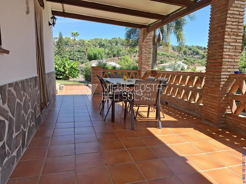 Foto ffe2e3a5-cf81-43d0-a474-b5aa75858ae4. Casa  de campo con parcela de 1238 m2, piscina privada, zona de barbacoa y terraza en Frigiliana