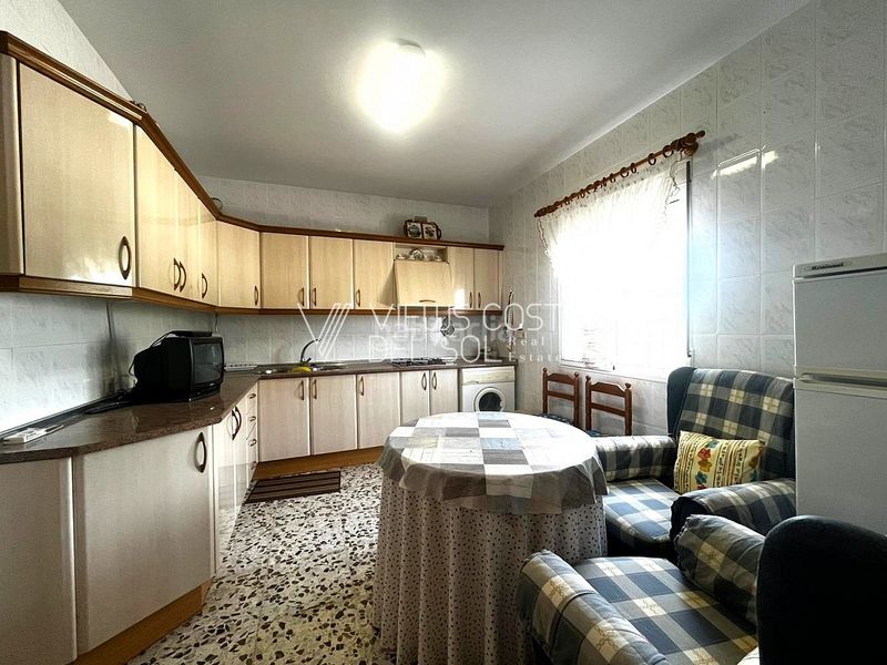 Foto f3d66386-8c4e-46df-8905-3ba37e81e5ef. Casa amb aparcament a Alcaucín