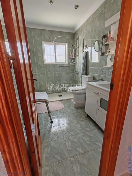 Foto a1df08b1-6370-424b-b15c-c178ef9b4be2. Casa amb aparcament piscina a Centro Nerja