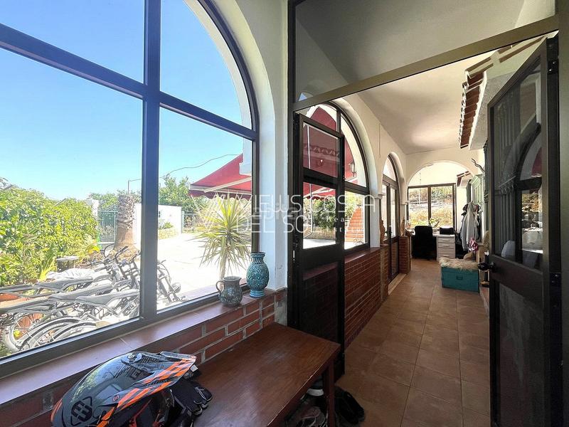 Foto 542d0ad9-41ca-4480-a4ce-8aa81d10b0af. Casa se vende villa independiente con licencia turística, piscina, y gran parcela , málaga en Riogordo