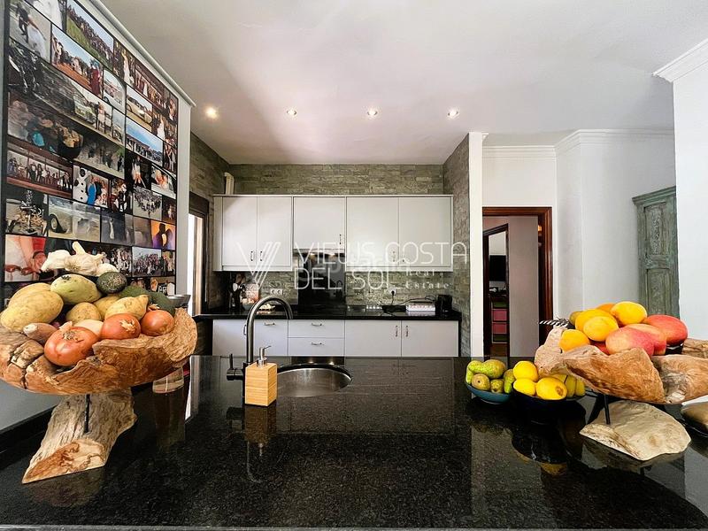 Foto 946d9b4b-eb3d-435d-8046-bf55fa121d06. Casa se vende villa independiente con licencia turística, piscina, y gran parcela , málaga en Riogordo