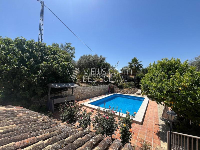 Foto 98b32620-f362-46f3-8036-94ec5a227293. Casa se vende villa independiente con licencia turística, piscina, y gran parcela , málaga en Riogordo