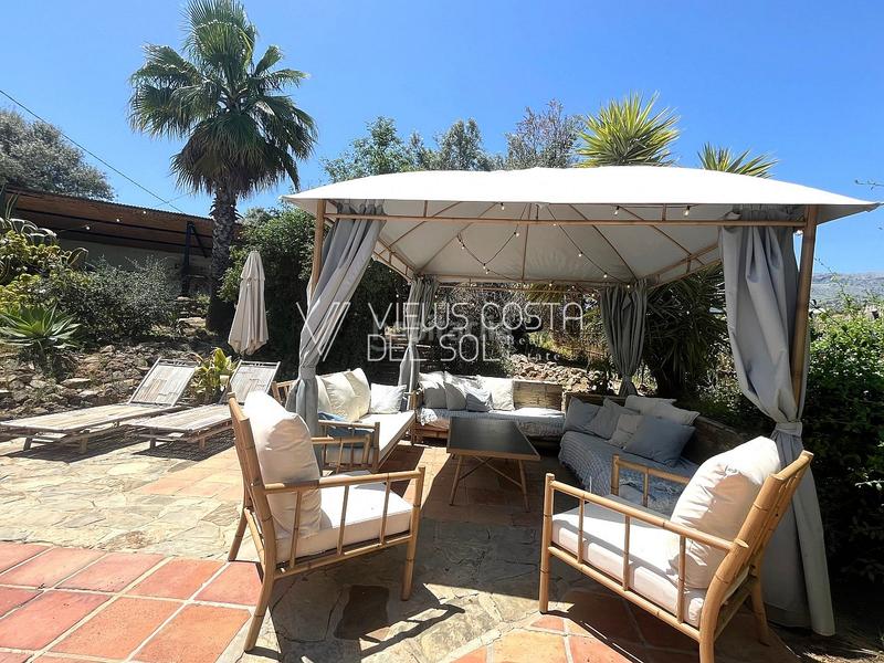 Foto a2e7228d-7e6e-4312-a535-b7846d520c9a. Casa se vende villa independiente con licencia turística, piscina, y gran parcela , málaga en Riogordo