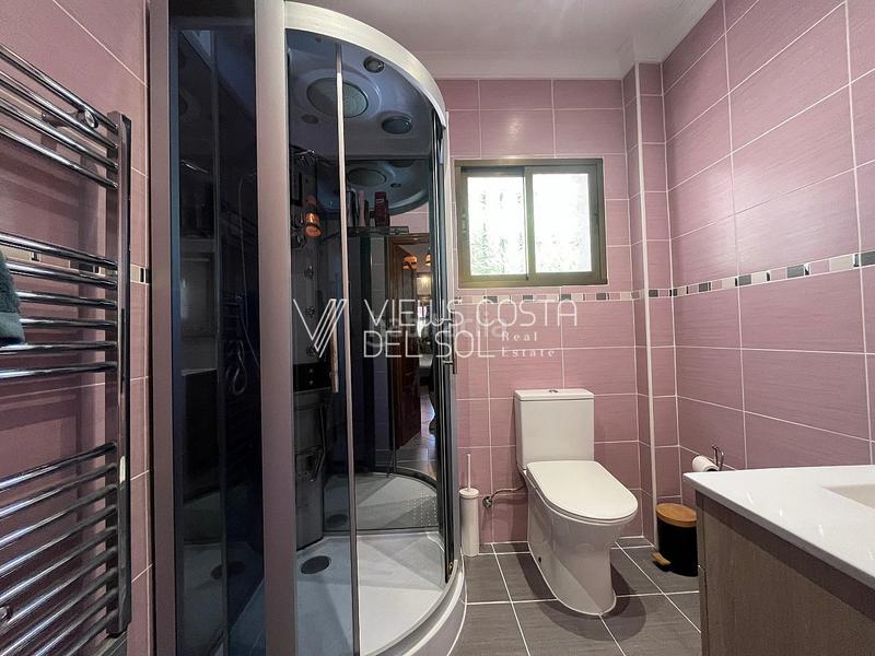 Foto d26dc513-cb7d-491d-a434-ee6dffbe6316. Casa se vende villa independiente con licencia turística, piscina, y gran parcela , málaga en Riogordo