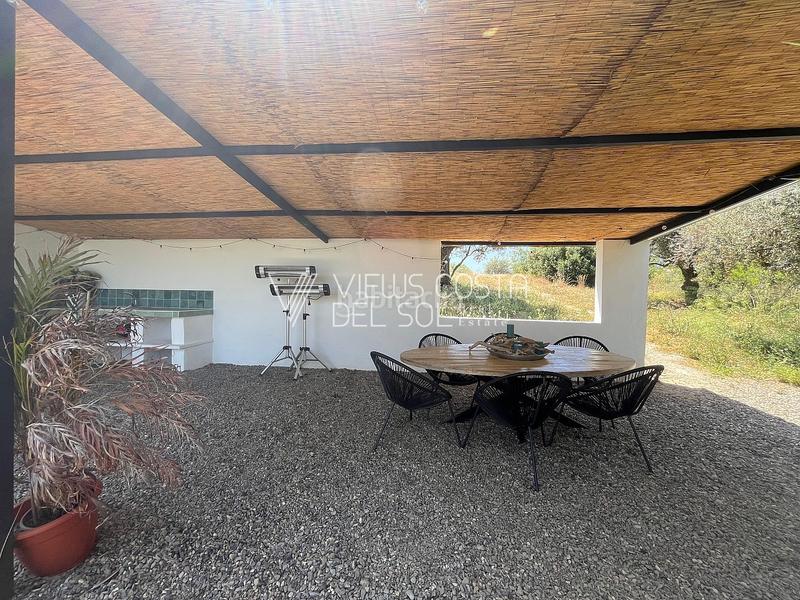 Foto e740fead-ebc5-4fde-8a3a-6547a770335e. Casa se vende villa independiente con licencia turística, piscina, y gran parcela , málaga en Riogordo