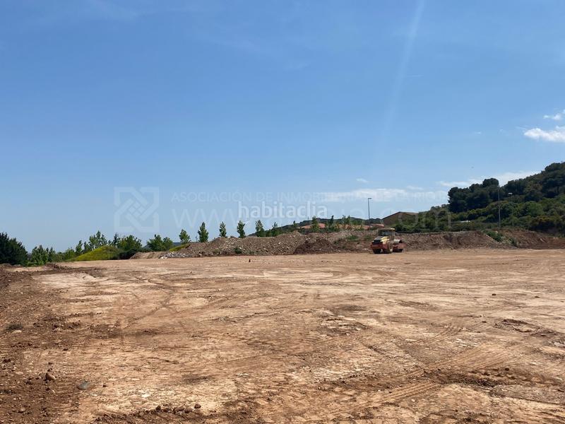 Foto 0dafd022-9f92-4ca3-b38a-38f338f680aa. Terreny residencial a La Portalada - Varea Logroño