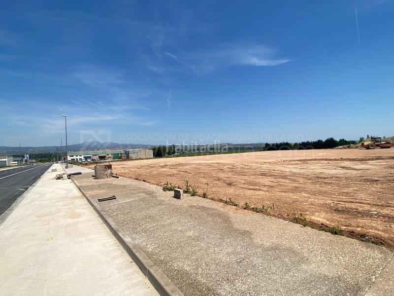 Foto 98e7035f-eb86-489b-ae69-756cab9c31c6. Terreny residencial a La Portalada - Varea Logroño