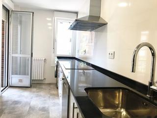 Appartement  Logroño - calle huesca. Riex presenta este magnífico piso para entrar a vivir en la call