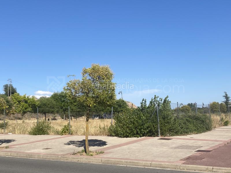 Foto a32ef26b-e5ae-4d5e-bcb0-d9811156ec8f. Terreno residenziale in Logroño - tn sector el campillo in Logroño