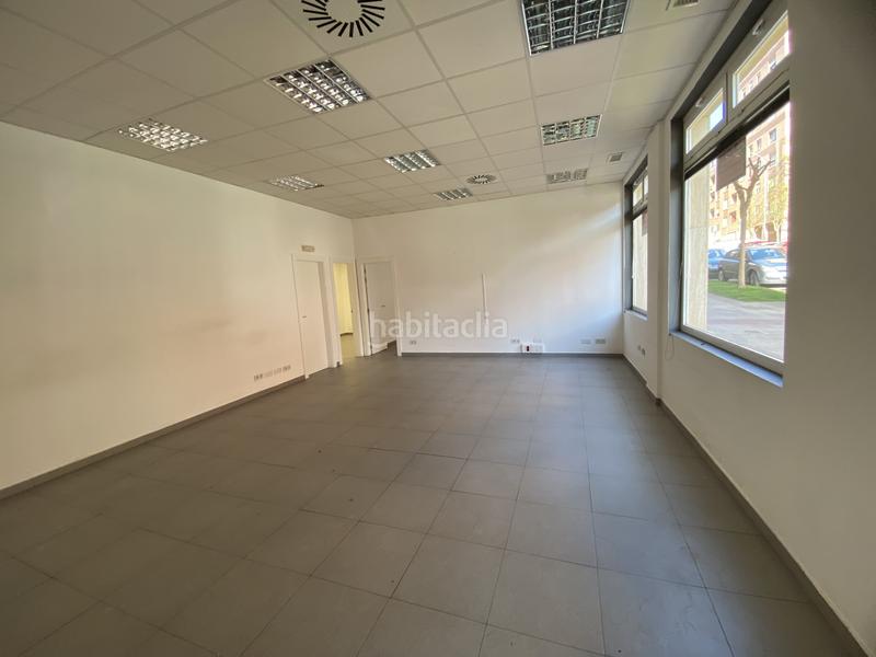 Foto bf84f3ab-1b8b-485c-b88b-9ced5264d2e4. Ufficio con riscaldamento in Portillejo - Valdegastea Logroño