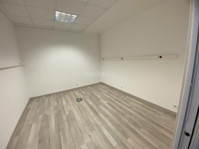 Foto f6f511ac-f7c1-4b2c-8bd4-8abe45bfcbb6. Ufficio con riscaldamento in Portillejo - Valdegastea Logroño