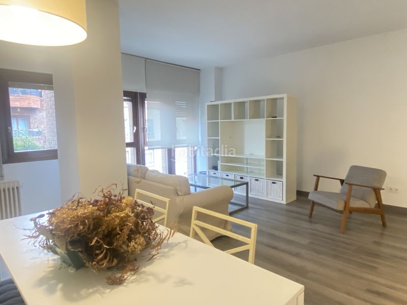 Foto 3b17a4da-72f3-4a41-a714-815cd76538cf. Rent flat with heating parking in Gran Via Logroño