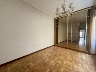 Pis  Logroño - cl albia de castro. Oportunidad única! piso con garaje y trastero en el centro de lo