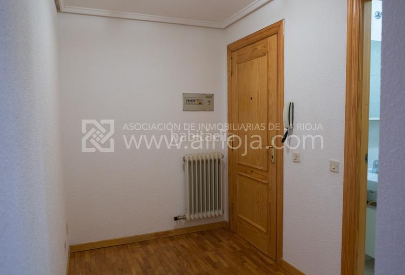 Foto d8379a81-7466-4e7d-a7f3-62a6b6f52f4c. Pis amb calefacció aparcament a Fuenmayor