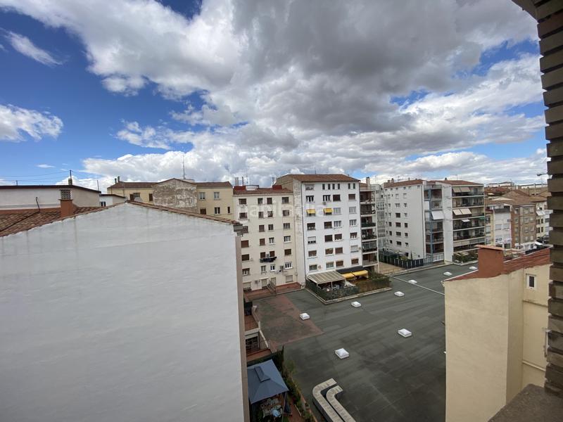 Foto 41f57a9f-bc42-4b55-acda-d4aa4dd23deb. Appartamento con riscaldamento in Gran Via Logroño