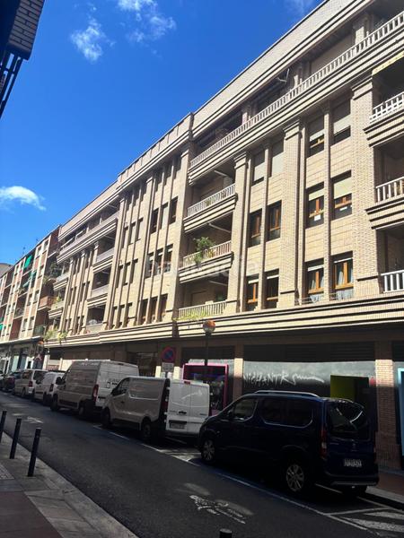 Foto c866ac5c-efe1-46a5-aec5-f296bba435a8. Piso  en venta centro . en Juzgados Logroño