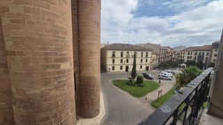 Pis  Logroño - cl rey d garcia. Piso con merendero en venta en najera .